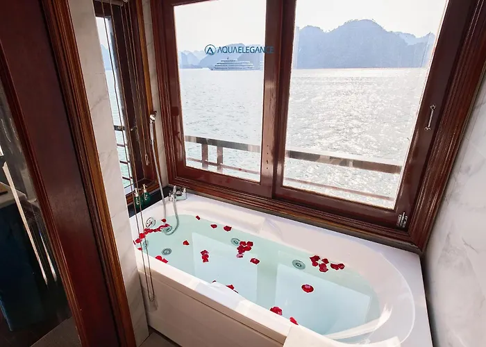 Aqua Elegance Cruise - Bay By Ahg
