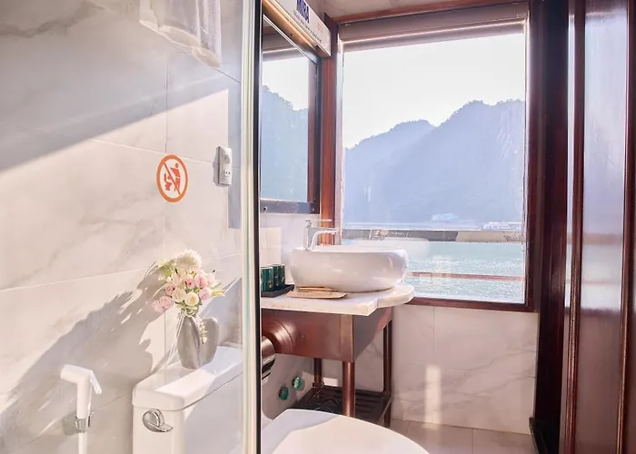 Aqua Elegance Cruise - Bay By Ahg Ha Long