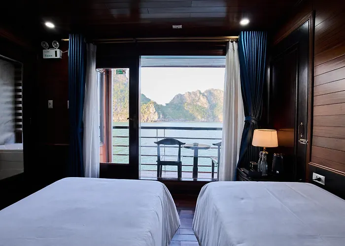 Aqua Elegance Cruise - Bay By Ahg 5* Ha Long