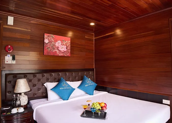 Aqua Elegance Cruise - Bay By Ahg Botel Ha Long