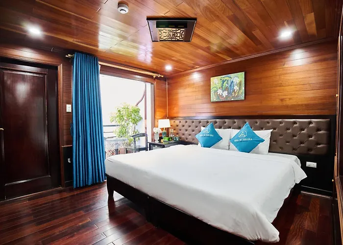 Aqua Elegance Cruise - Bay By Ahg Botel