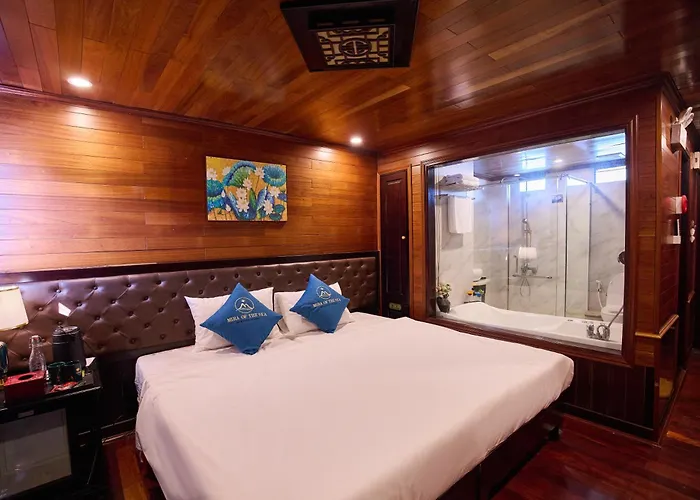 Aqua Elegance Cruise - Bay By Ahg Botel Ha Long