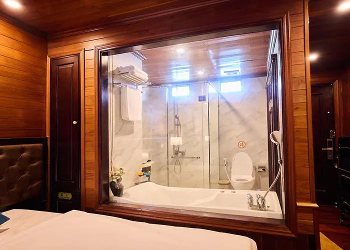 Aqua Elegance Cruise - Bay By Ahg 5*