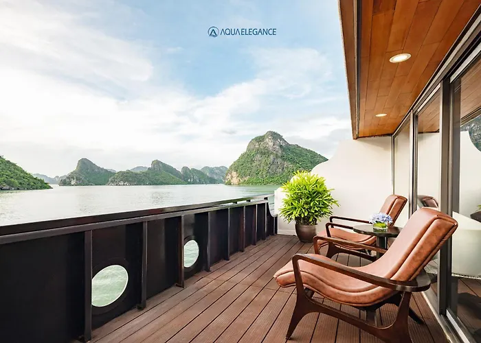 Botel Aqua Elegance Cruise - Bay By Ahg